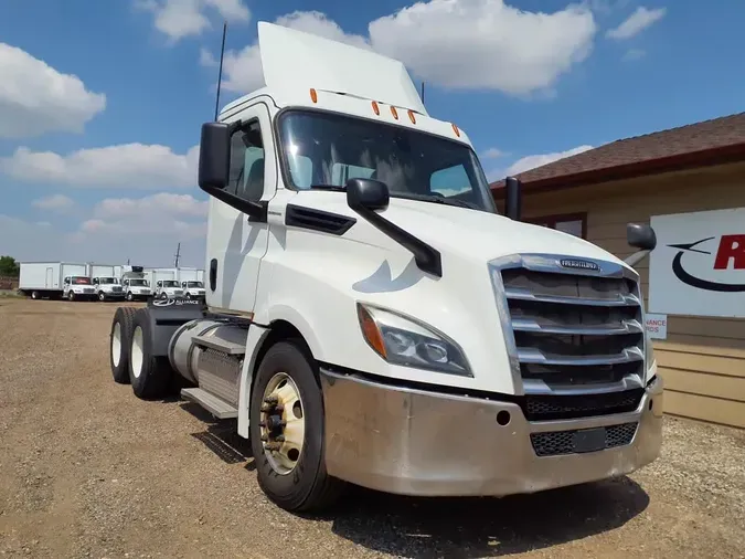 2019 FREIGHTLINER NEW CASCADIA PX12664