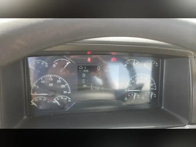 2019 Volvo VNL300