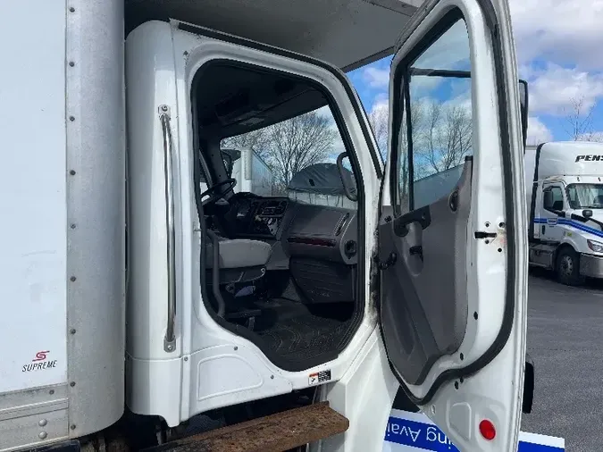 2019 Freightliner M2