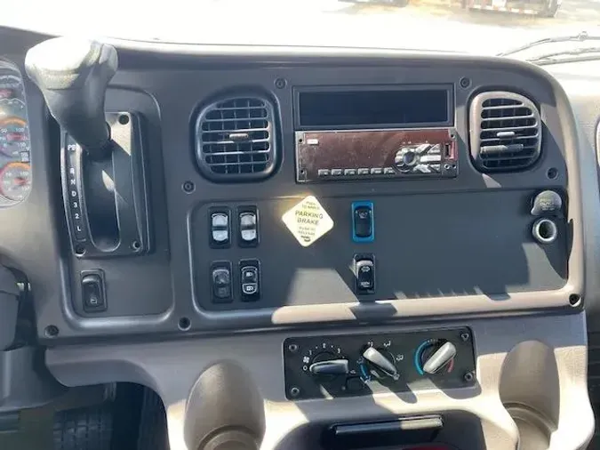 2019 Freightliner Business Class M2 106