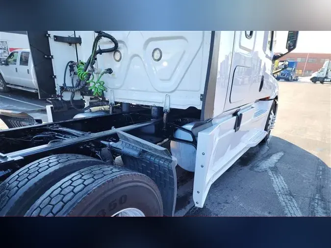 2023 FREIGHTLINER CA126