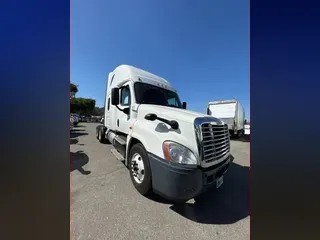 2018 FREIGHTLINER/MERCEDES CASCADIA 125