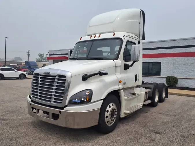 2019 FREIGHTLINER/MERCEDES CASCADIA 12596671a28d60d7dadf497bf933fe88992