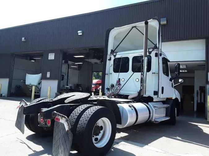 2020 FREIGHTLINER/MERCEDES NEW CASCADIA 116966b18034069cc476e704b77ed89363b