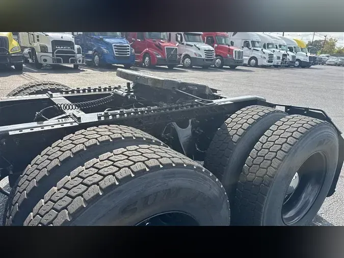 2019 INTERNATIONAL RH613