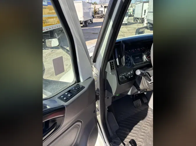 2022 International LT625