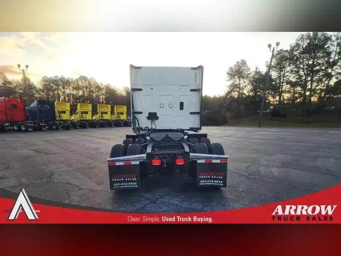 2020 INTERNATIONAL LT