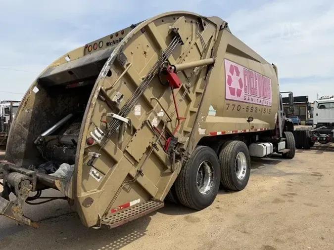 2013 FREIGHTLINER BUSINESS CLASS M2 106