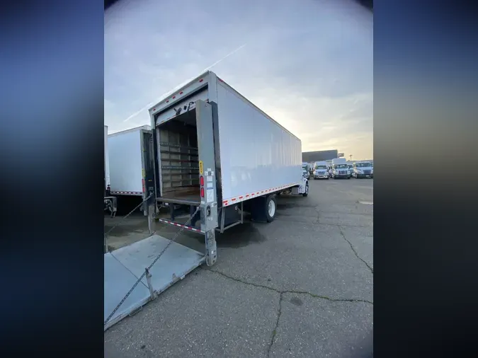 2019 FREIGHTLINER/MERCEDES M2 1069677f9965523edc8ce09efb159d13991