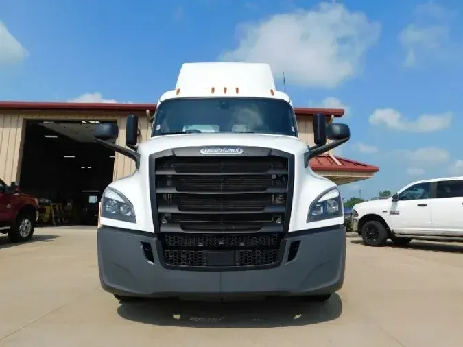 2019 Freightliner Cascadia Day Cab