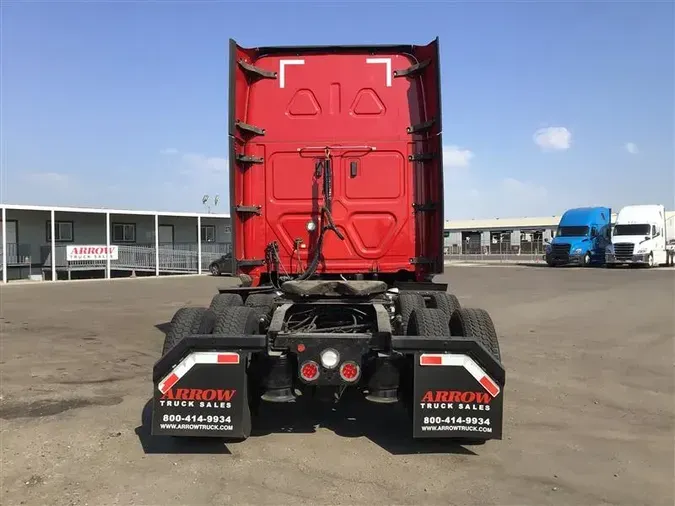 2020 FREIGHTLINER CASCADIA