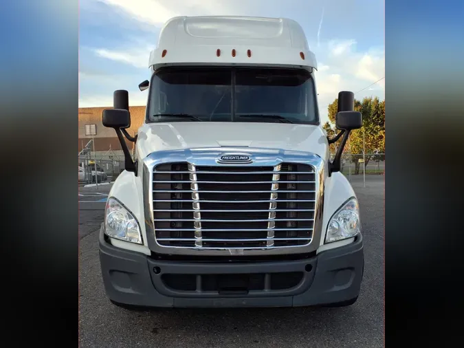 2019 FREIGHTLINER/MERCEDES CASCADIA 125967d04f2897d21d35be102513ed84397