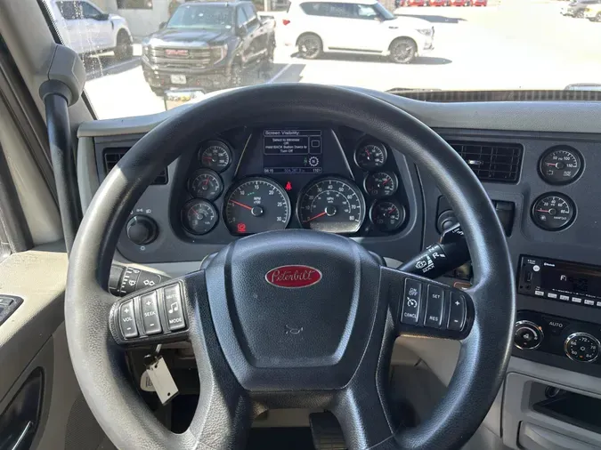 2021 Peterbilt 579