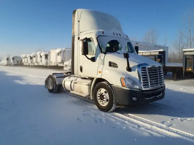 2019 FREIGHTLINER/MERCEDES CASCADIA 113