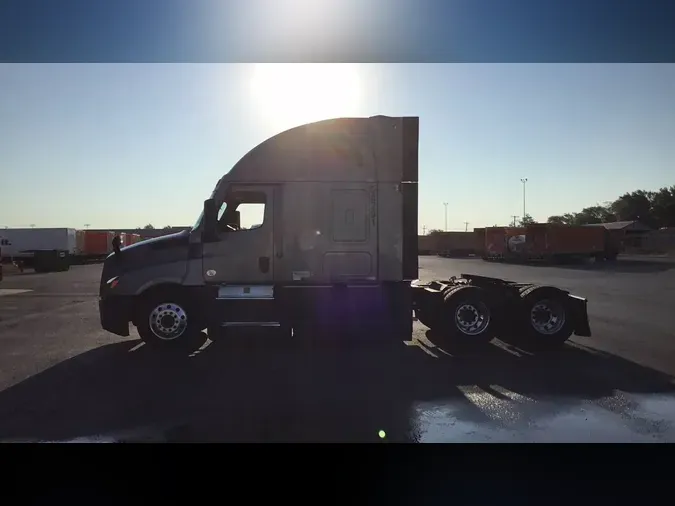 2023 Freightliner Cascadia 1269688da98f42c278d6f6431f29e8d3b2f