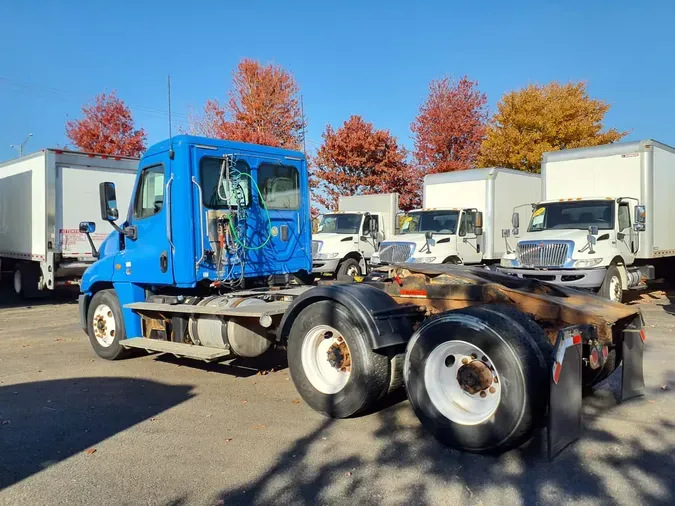 2016 FREIGHTLINER/MERCEDES CASCADIA 125