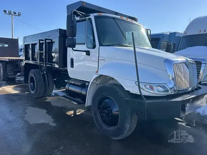 2009 INTERNATIONAL DURASTAR 4300