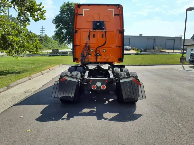2019 FREIGHTLINER NEW CASCADIA PX12664