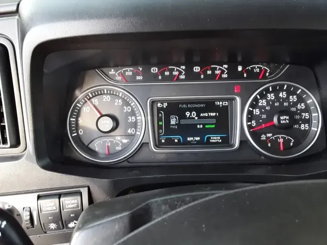 2020 NAVISTAR INTERNATIONAL MV607 (4X2)