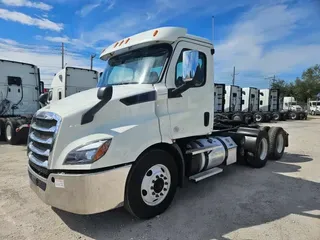 2020 FREIGHTLINER/MERCEDES NEW CASCADIA 116