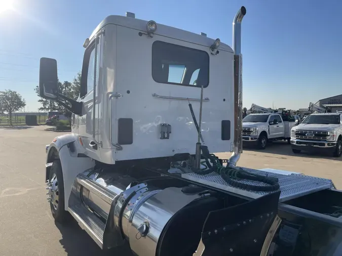 2020 Peterbilt 567