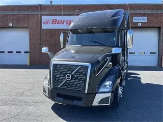2019 Volvo VNL64T860