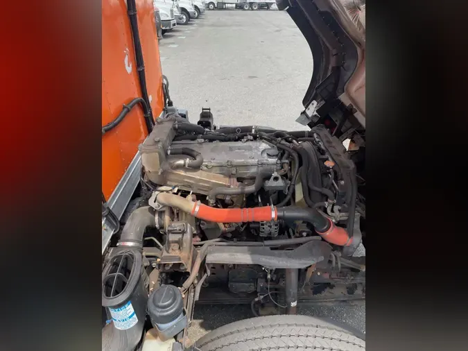 2019 ISUZU NQR