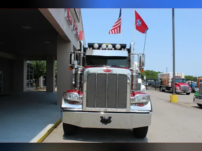 2024 Peterbilt 389