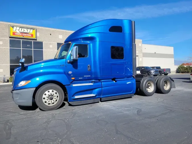 2022 International LT625