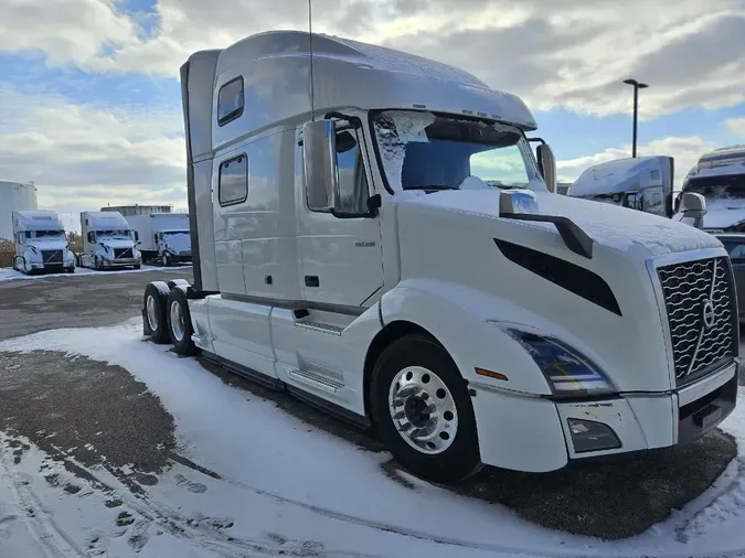 2020 VOLVO VNL64T860