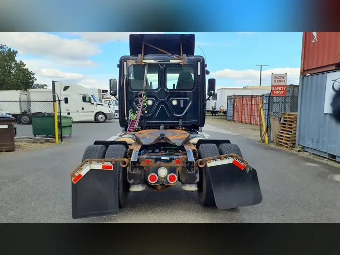 2019 FREIGHTLINER/MERCEDES CASCADIA 11396a69e7a8833029a700b7e820ecef883