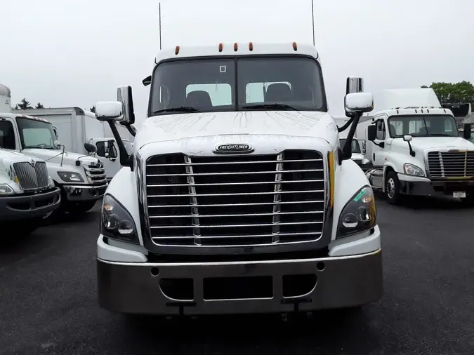 2020 FREIGHTLINER CASCADIA 125