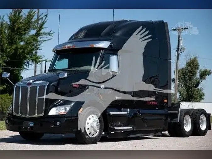 2022 PETERBILT 579