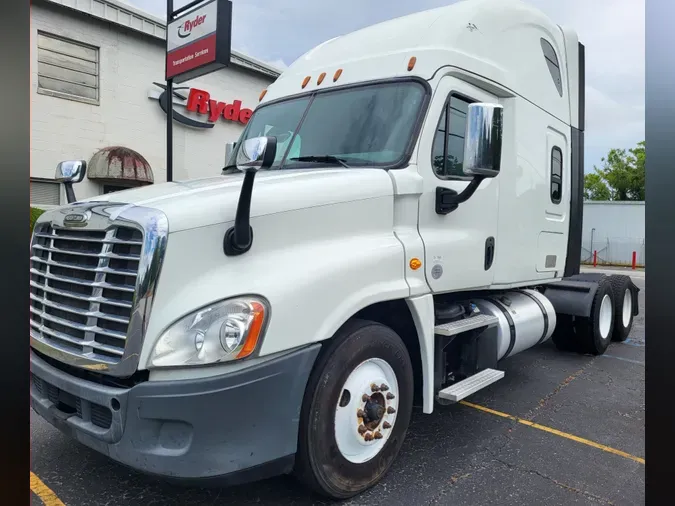 2019 FREIGHTLINER/MERCEDES CASCADIA 125