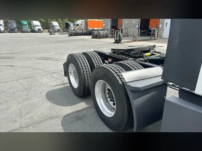 2022 Freightliner Cascadia 126