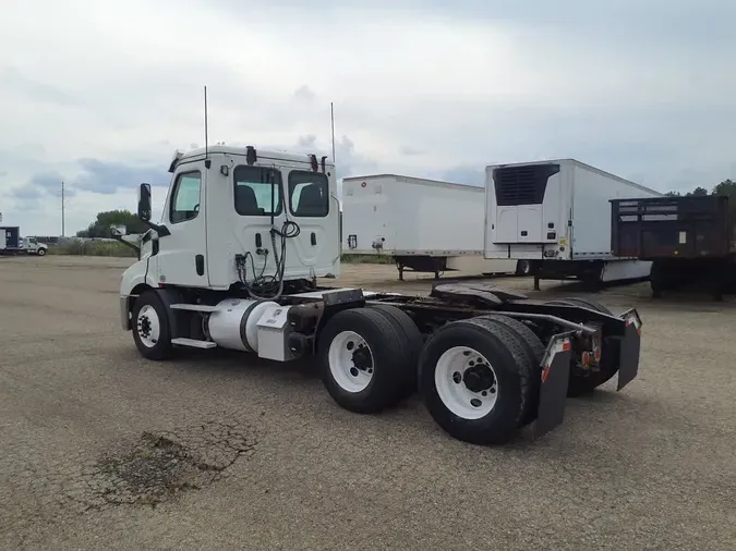 2019 FREIGHTLINER/MERCEDES NEW CASCADIA 116