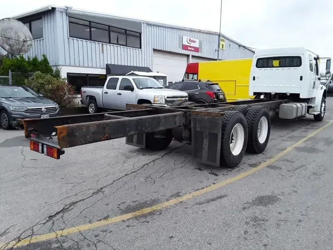2017 FREIGHTLINER M2 106