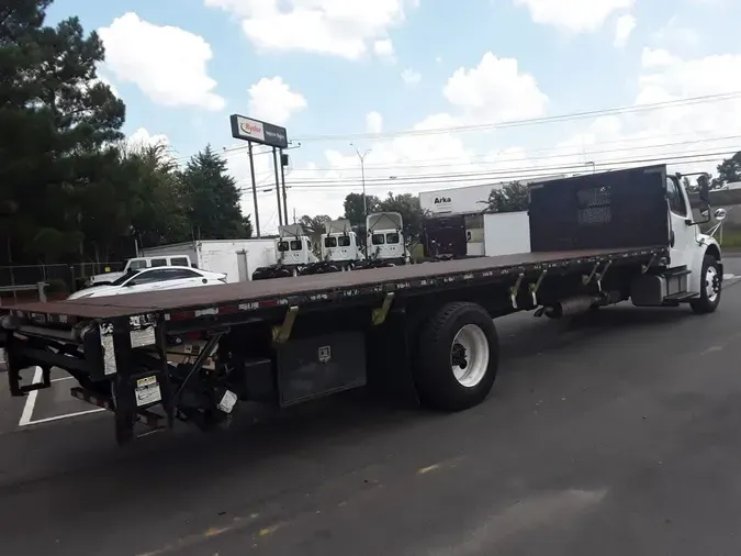 2016 FREIGHTLINER M2 106