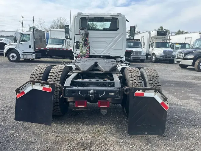 2019 NAVISTAR INTERNATIONAL RH613 DAYCAB S/A