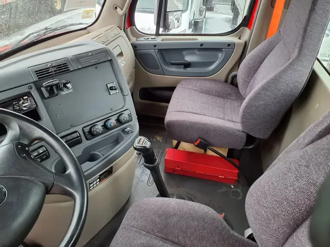 2019 FREIGHTLINER/MERCEDES CASCADIA 113