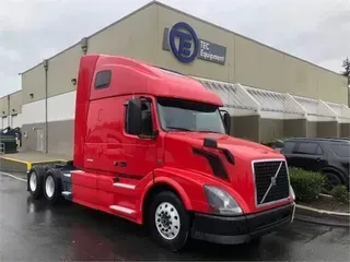 2016 VOLVO VNL64T670