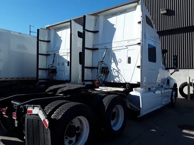 2019 NAVISTAR INTERNATIONAL LT625 SLPR CAB