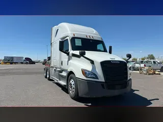 2019 Freightliner Cascadia 126