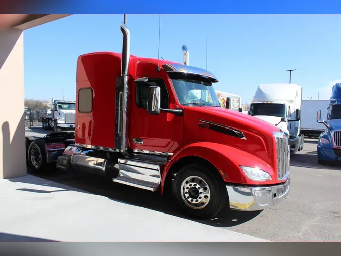 2023 Peterbilt 579