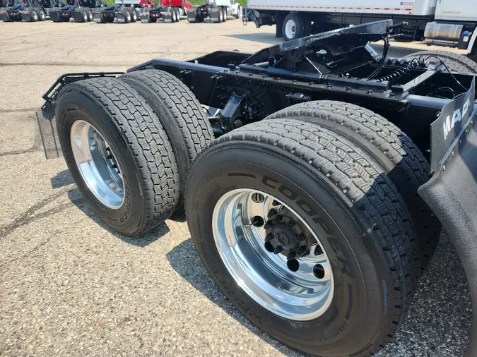 2021 MACK Anthem AN64T
