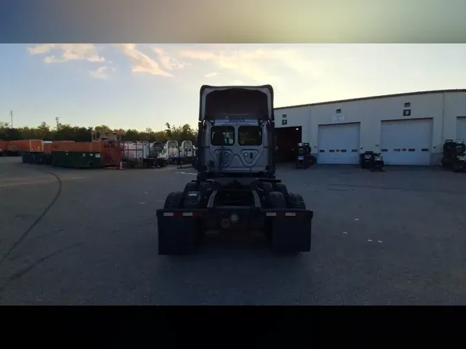 2020 Freightliner Cascadia 12696cbfe0e678cf62e3b07b68ab449b5af