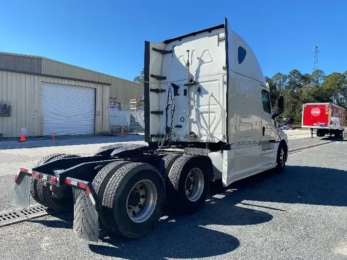 2020 Freightliner T12664ST