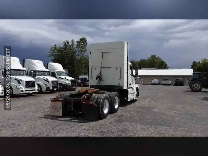 2016 Volvo VNL300