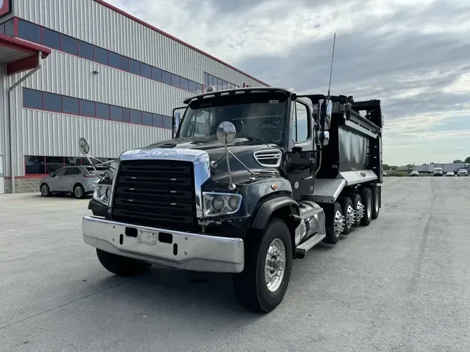 2017 Freightliner 114SD