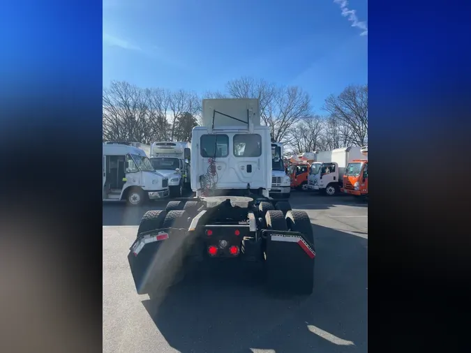 2016 FREIGHTLINER/MERCEDES CASCADIA 125